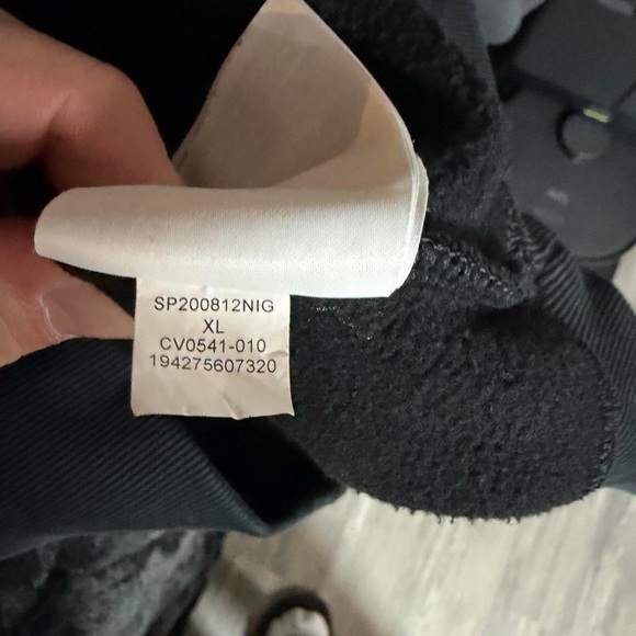 Jordan x Off White Hoodie - Picture 7 of 8